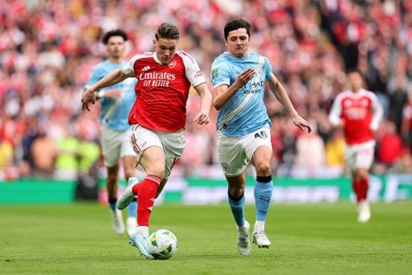 Video bóng đá Arsenal - Man City: Trận chung kết của chàng trai 21 tuổi (League Cup)