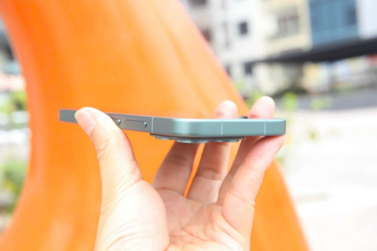 Trên tay Xiaomi 17, pin 7.000 mAh, camera Leica 3 - 5