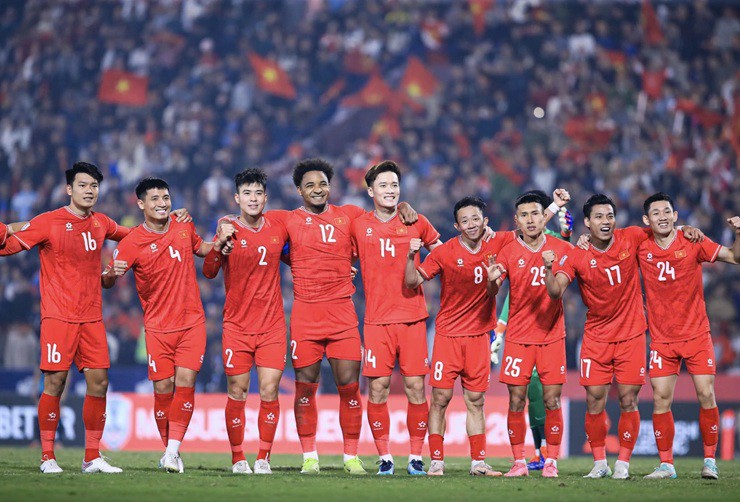 ĐT Việt Nam tăng 5 bậc trên BXH FIFA sau khi được xử thắng Malaysia