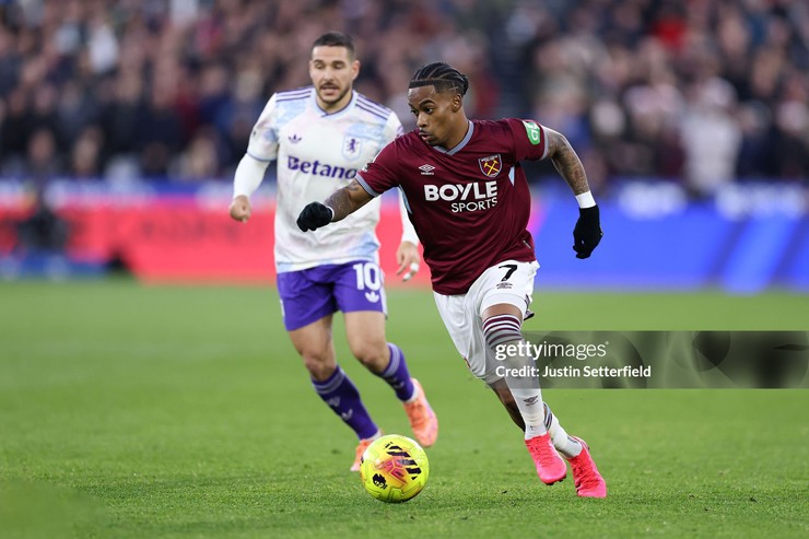 Aston Villa cần phải có 3 điểm để bám đuổi top dẫn đầu