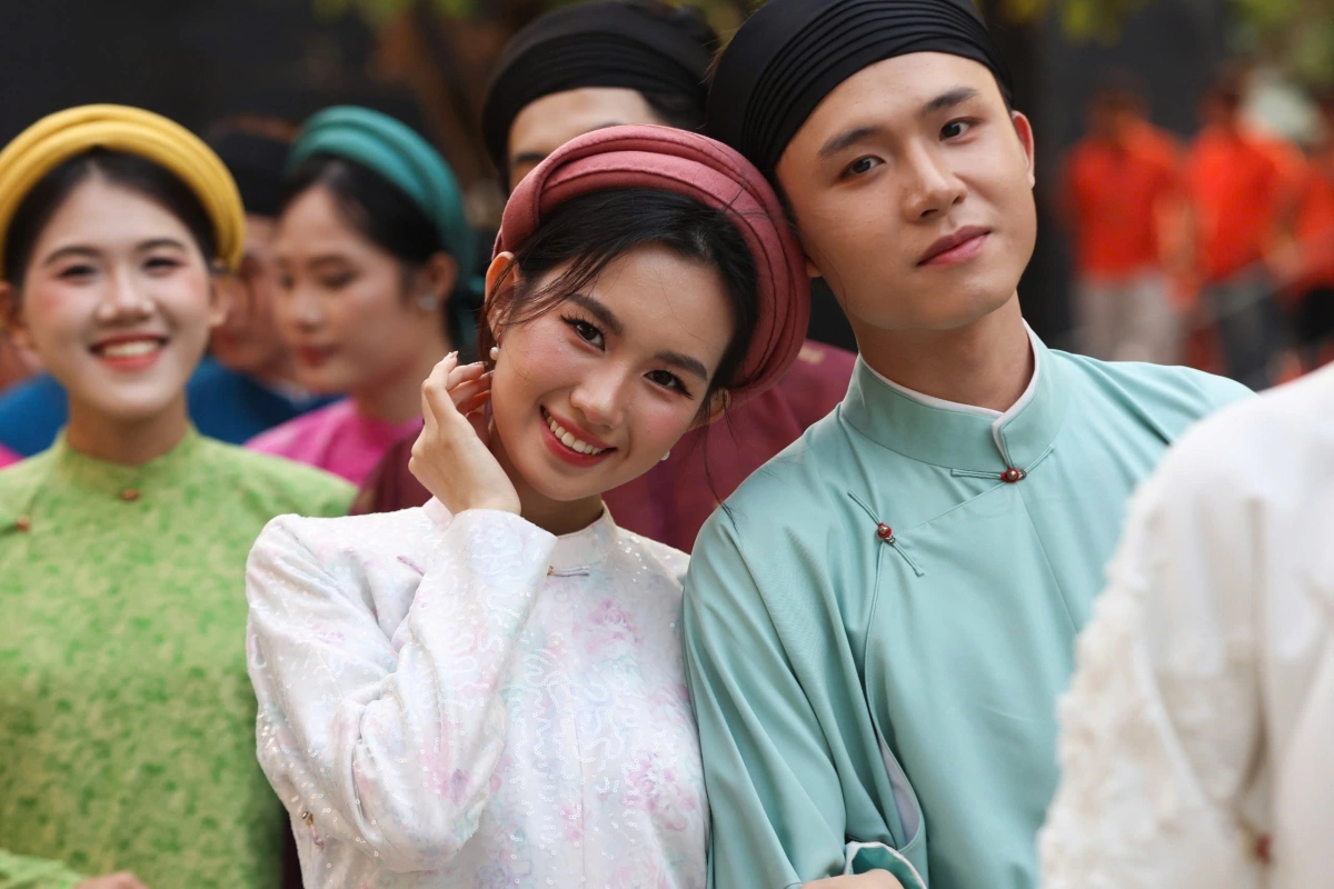 1.000 bạn trẻ mặc cổ phục diễu hành tại TP HCM - 13