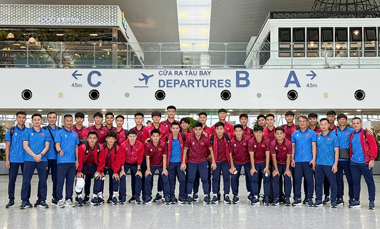 Đội tuyển U23 Việt Nam lên đường đi Trung Quốc đầu giờ chiều 22/3.