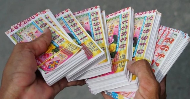 Nhiều người trong một xóm ở TPHCM trúng giải độc đắc xổ số miền Nam