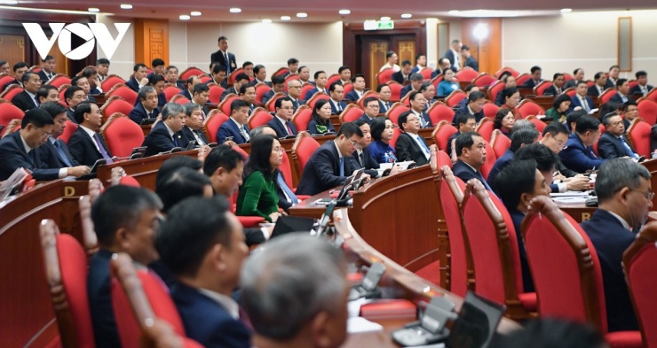 Tại Hội nghị, Ban Chấp hành Trung ương Đảng khóa XIV xem xét, thảo luận và quyết định nhiều nội dung đặc biệt quan trọng, có ý nghĩa nền tảng đối với nhiệm vụ triển khai thắng lợi Nghị quyết Đại hội XIV của Đảng, trực tiếp liên quan đến chất lượng lãnh đạo, cầm quyền và sức chiến đấu của Đảng; liên quan đến hiệu lực, hiệu quả hoạt động của cả hệ thống chính trị; liên quan đến sự phát triển nhanh, bền vững của đất nước trong giai đoạn 2026–2031 và những năm tiếp theo.