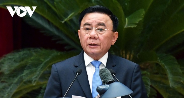 Ủy viên Bộ Chính trị, Thường trực Ban Bí thư Trần Cẩm Tú trình bày chương trình&nbsp;Hội nghị lần thứ 2 Ban Chấp hành Trung ương Đảng khóa XIV.