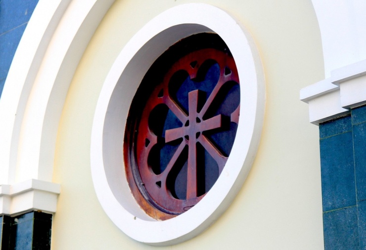 Chiêm ngưỡng nhà thờ tuyệt đẹp ở Nha Trang - 10