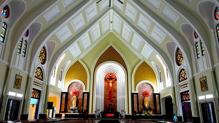 Chiêm ngưỡng nhà thờ tuyệt đẹp ở Nha Trang - 14