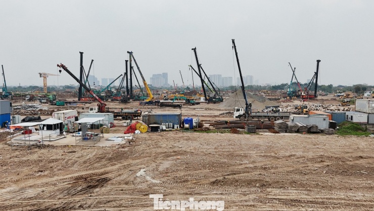 Sân vận động PVF nằm trong tổ hợp thể thao Công an nhân dân là một thiết chế văn hóa thể thao quan trọng góp phần hiện thực hóa khát vọng phát triển đỉnh cao của thể thao Công an nhân dân nói riêng và thể thao Việt Nam nói chung.