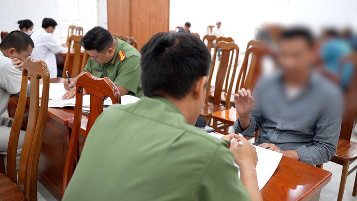 Công an TPHCM tiếp nhận 34 công dân bị Mỹ trục xuất