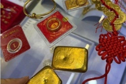 Nữ sinh viên lén mang bán 114 'chỉ' vàng của bố mẹ