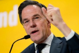 Tổng thư ký NATO lên tiếng về chuyện bảo vệ Hormuz, Tổng thống Iran nói Mỹ "ảo tưởng"