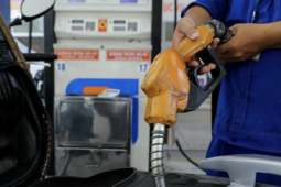 Nước nào có giá xăng đắt nhất Đông Nam Á?