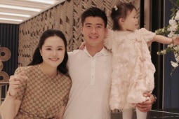 Vợ Duy Mạnh diện set đồ gần 3 tỷ đồng đi ăn cưới