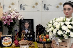 Ảnh sao 23/3: Lâm Khánh Chi đến nhà thắp hương cho Quý Bình