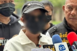 Tỉnh dậy trong tình trạng khỏa thân trên giường người lạ sau tai nạn giữa đêm