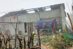 Mưa đá phủ kín mái nhà, giông lốc gây thiệt hại nhiều nơi ở Tuyên Quang