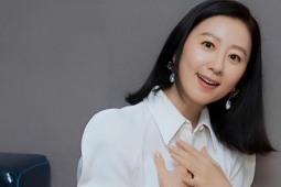 3 thói quen giúp 'Nữ hoàng phim ngoại tình' Kim Hee Ae trẻ trung ở tuổi 59