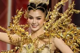 Thí sinh xiếc khỉ, trườn bò trên sân khấu Hoa hậu Hòa bình