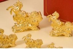 Giá vàng SJC chênh kỷ lục gần 30 triệu/lượng, nhà đầu tư “trắng tay” vì lỗ nặng