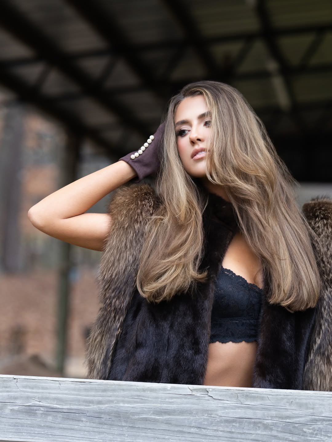 Mckinley Farese có kinh nghiệm thi sắc đẹp ấn tượng. Trước khi đăng quang Miss All American 2025, cô là Miss Teen Tennessee 2022 và dừng chân ở vị trí Á hậu 4 Miss Teen USA 2022.