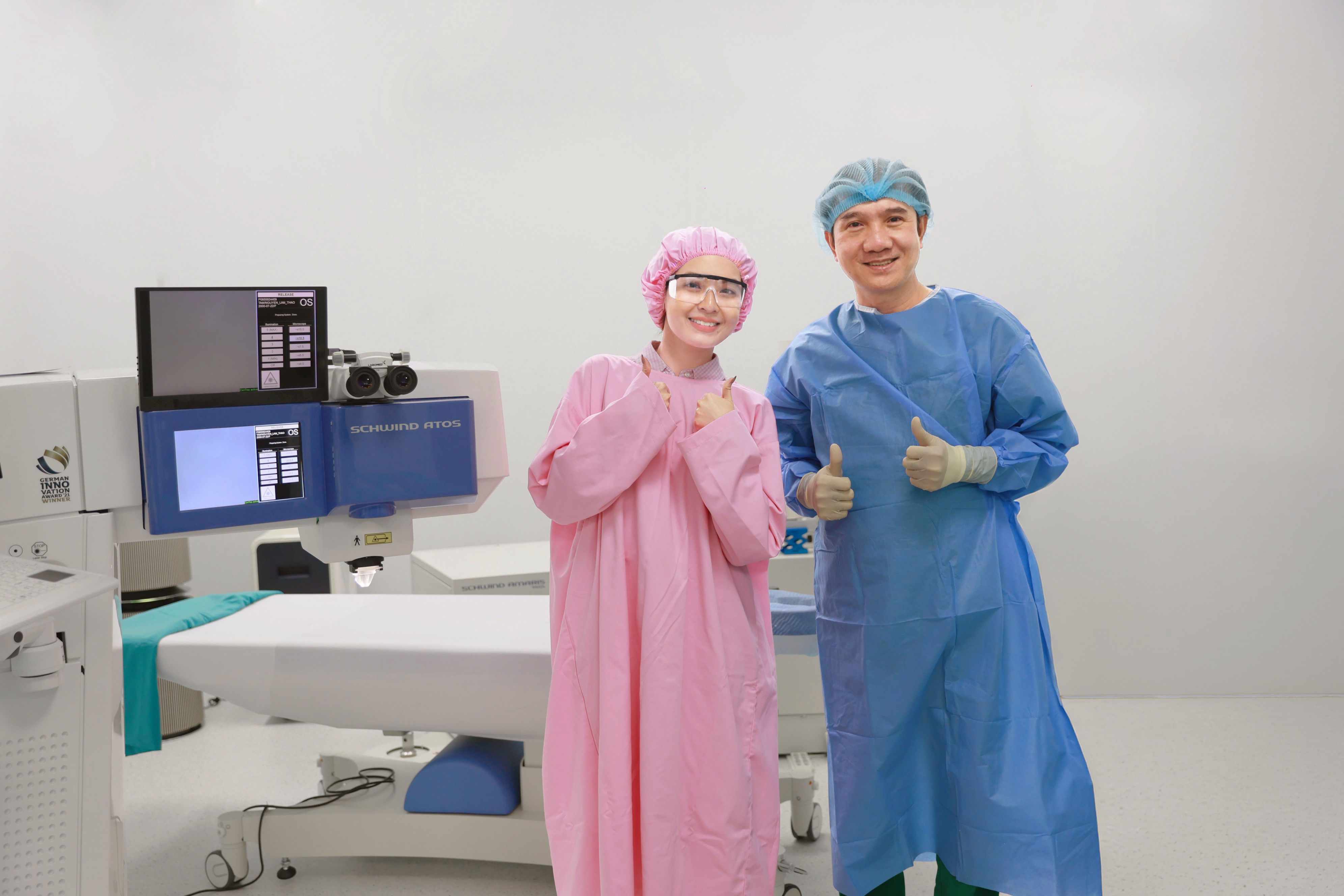 Khách hàng xóa cận với công nghệ LUMOPRO™ tại các bệnh viện Mắt Sài Gòn