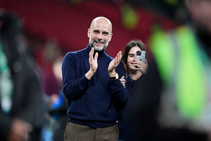 Pep Guardiola lần thứ 5 lên ngôi ở League Cup