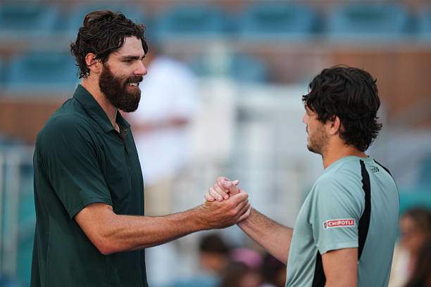 Opelka (trái) và Fritz