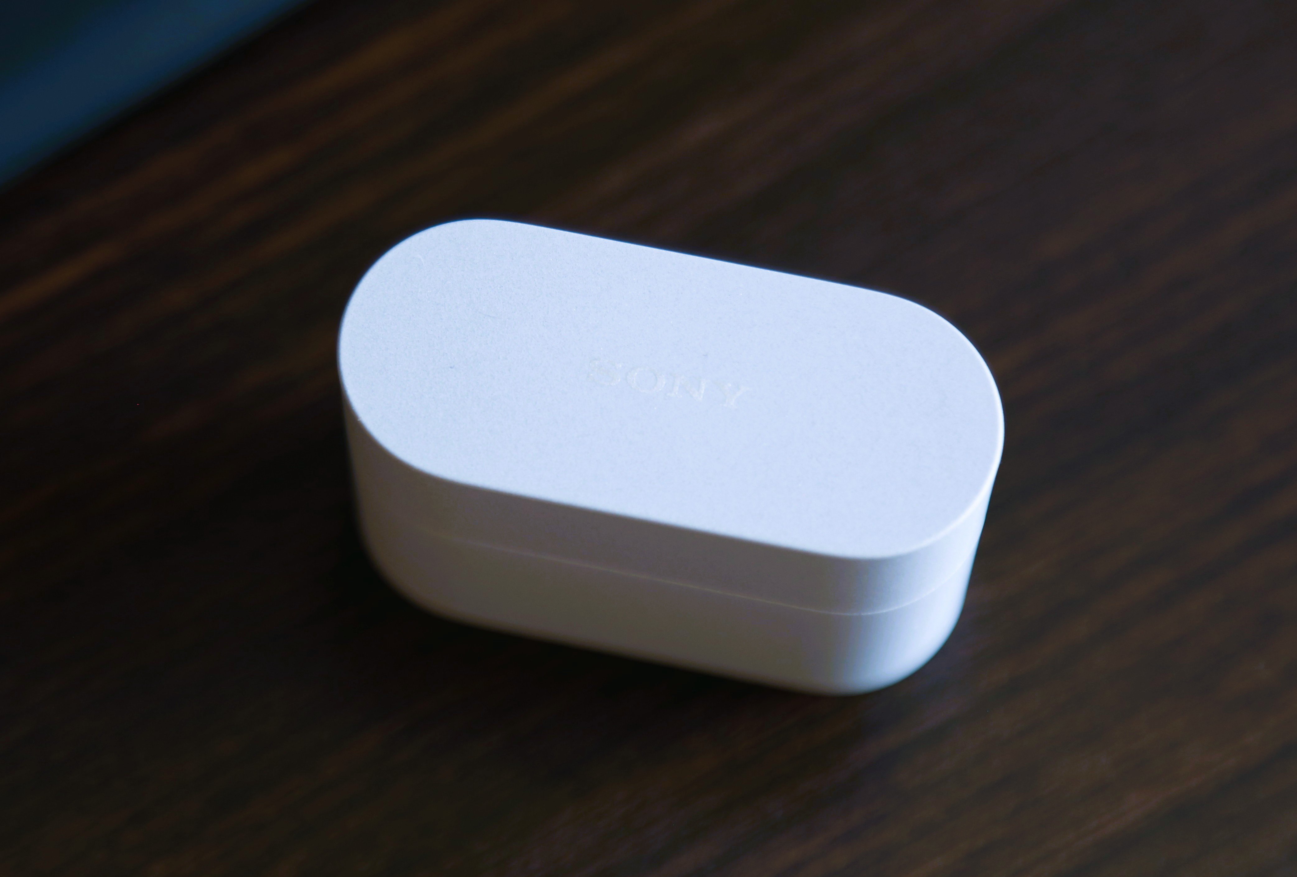 Tai nghe không dây chống ồn chủ động tích hợp tới 8 micro và pin 24 giờ - 3