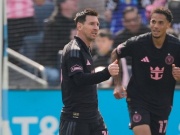 Rực rỡ Messi ghi siêu phẩm sút phạt, vượt mặt "Vua bóng đá" Pele