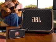 JBL công bố loa di động tích hợp AI tách giọng hát và nhạc cụ