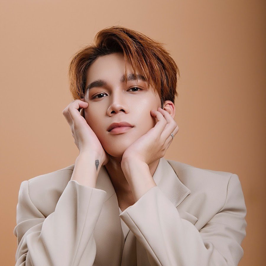 Nguyễn Thành Đạt và Thành Đạt, 2 giọng ca đầu tiên tạo nên cơn sốt Thiệp hồng sai tên và Ngày mai người ta lấy chồng.