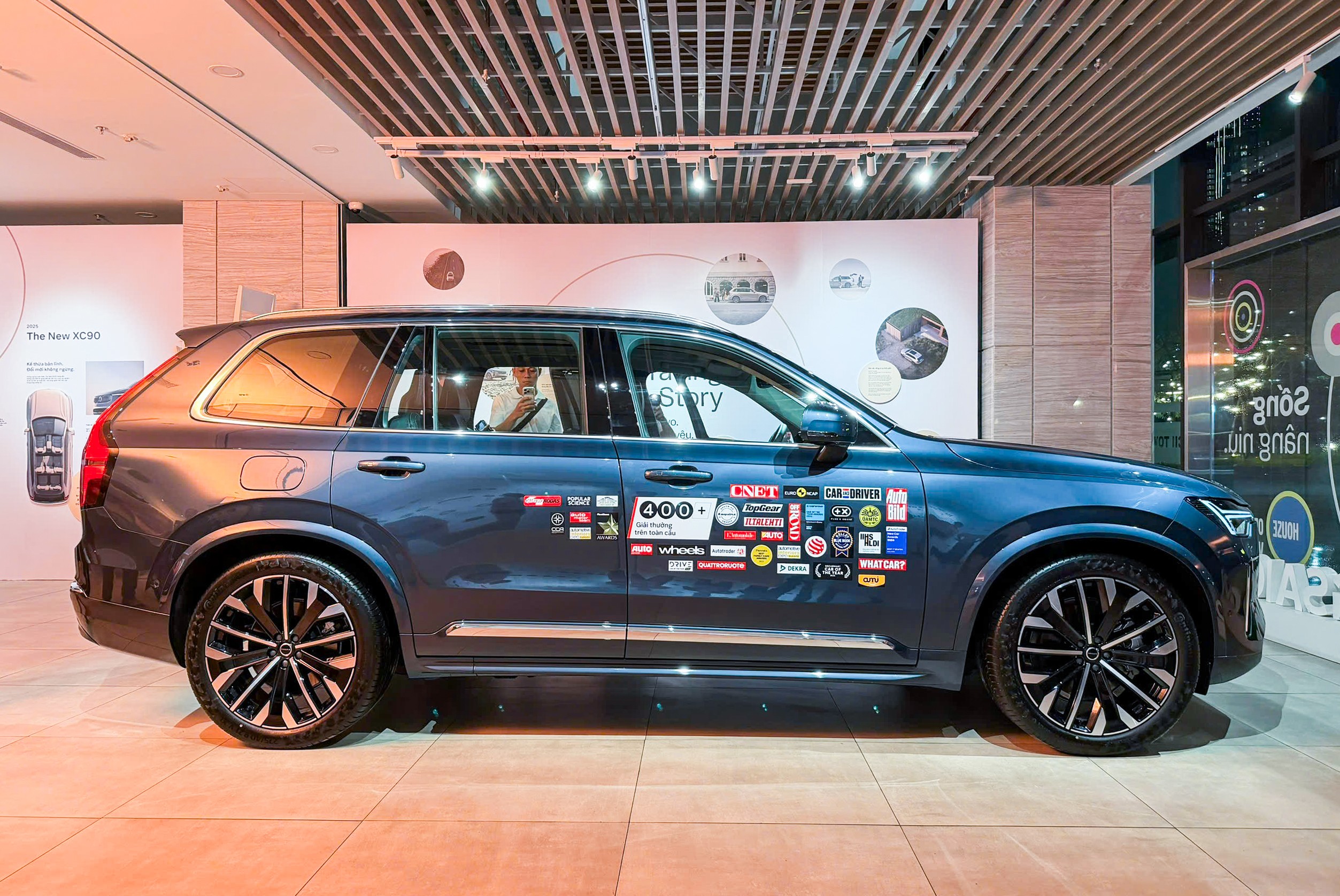 Mẫu SUV 7 chỗ đầu bảng được làm mới thiết kế và thay đổi một số chi tiết.&nbsp;