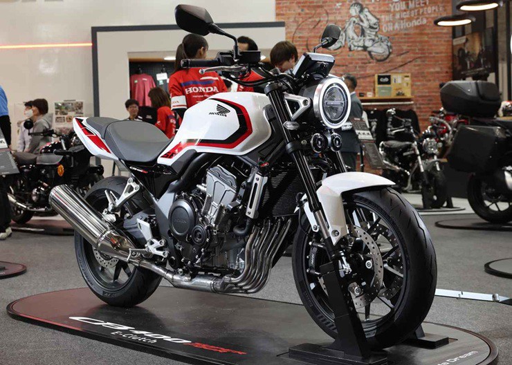 Honda CB400 SUPER FOUR E-Clutch Concept: Huyền thoại được "đánh thức" với trang bị độc nhất - 3