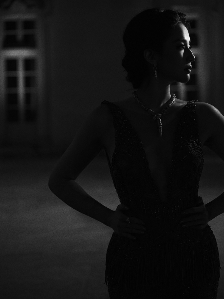 Bức hình chụp góc mặt nghiêng của Lưu Diệc Phi được nhiều fan chia sẻ trên các diễn đàn.