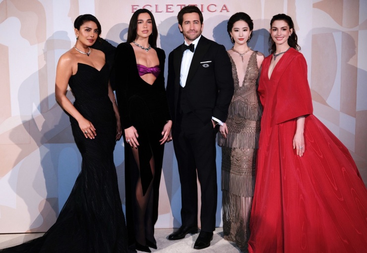 Từ trái sang: Priyanka Chopra, Dua Lipa, Jake Gyllenhaal, Lưu Diệc Phi, Anne Hathaway tại sự kiện.