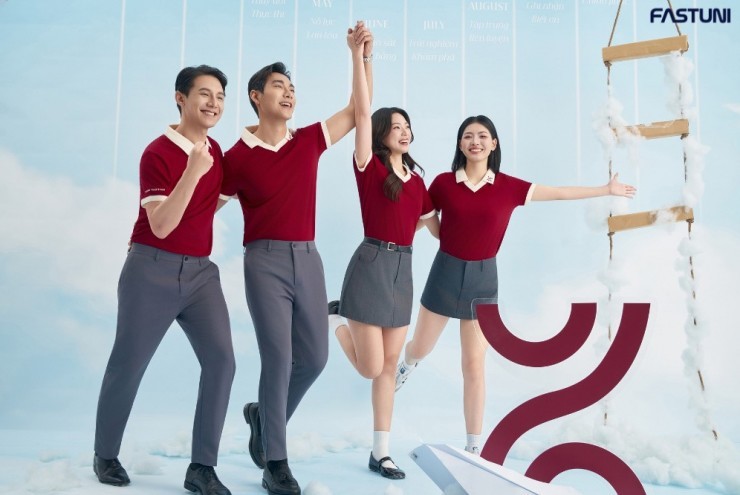 Đồng phục Fast Uni - Đồng phục may sẵn tiện lợi, nhanh chóng, tiết kiệm