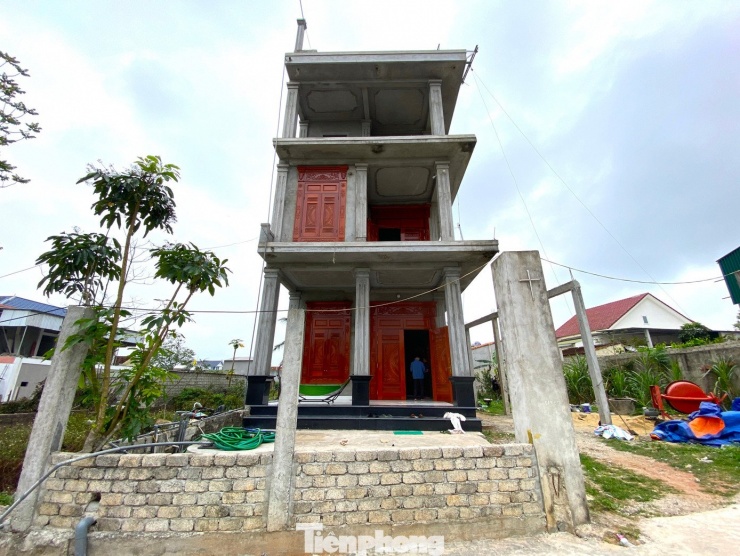 Bất ngờ về người đàn ông mù rong ruổi bán tăm, xây căn nhà 5 tỷ đồng - 7