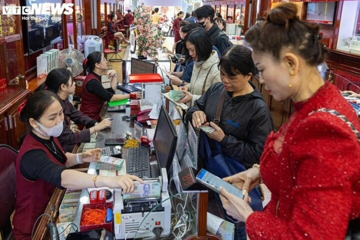 Giá vàng trong nước tăng trong chiều 24/3