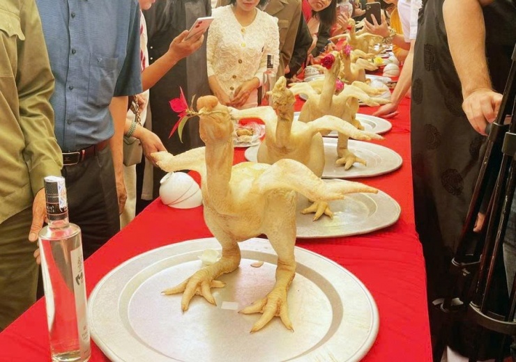 Tục lệ độc lạ ở Bắc Ninh: Người 50 tuổi phải trình làng bằng mâm xôi khủng và gà - 3