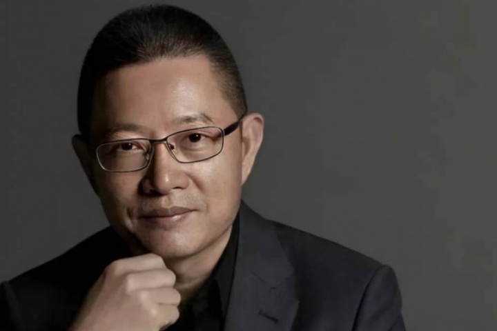 Từ giảng viên đại học đến ông chủ hãng nội y xa xỉ 770 triệu USD