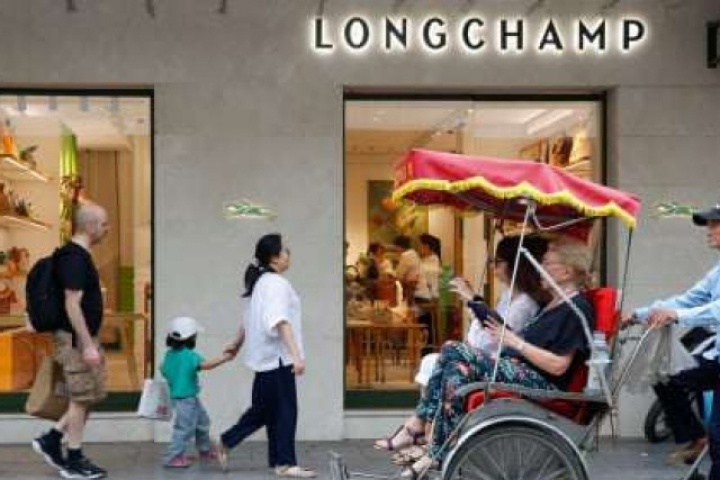 Con phố xa xỉ, có mức giá thuê lọt top đắt châu Á ở Hà Nội vẫn tấp nập khách thuê