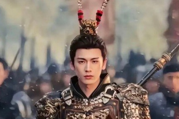 Tài tử Trương Lăng Hách bị chê "tướng quân kem nền"