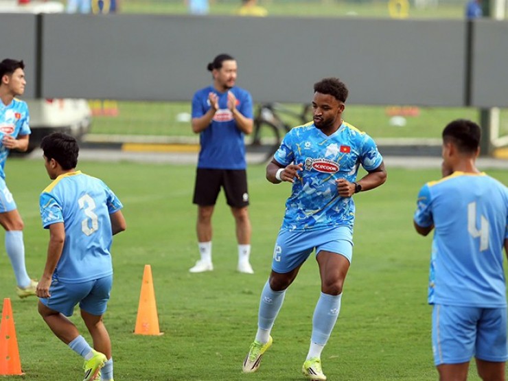 Xuân Son trở lại tập luyện, ĐT Việt Nam có đủ "binh hùng" đấu Bangladesh & Malaysia