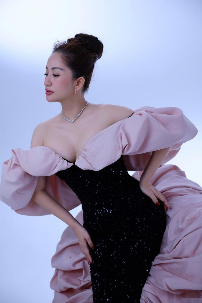 Khánh Thi cho biết sinh nhật năm nay không tiệc tùng, không ồn ào và có những khoảng đủ lặng để nhìn lại hành trình đã đi qua với dancesport.