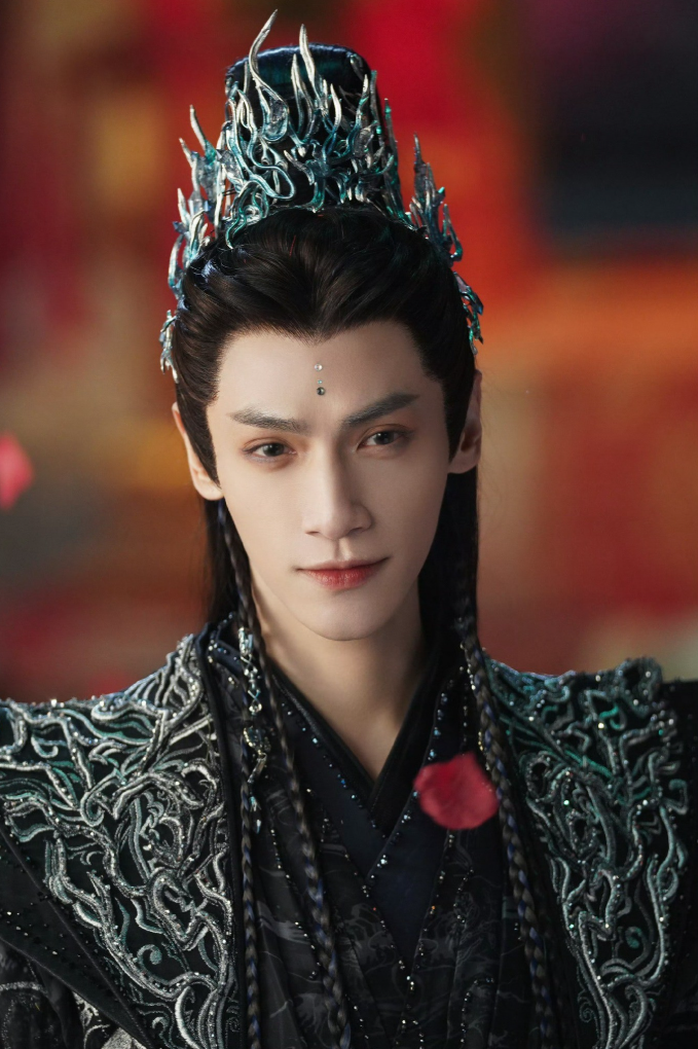 Tài tử Trương Lăng Hách bị chê "tướng quân kem nền" - 17