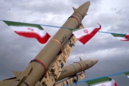 Iran bác tin đàm phán, chuẩn bị 'dành bất ngờ cho Mỹ và Israel'