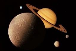 15 mặt trăng mới cùng lộ diện