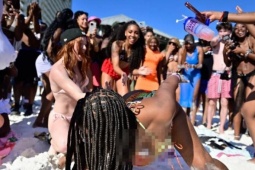 Sinh viên Mỹ biến bãi biển thành 'sàn tiệc thác loạn' trong kỳ nghỉ xuân