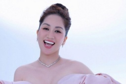 Khánh Thi khoe vẻ gợi cảm tuổi 44