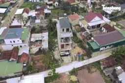 Bất ngờ về người đàn ông mù rong ruổi bán tăm, xây căn nhà 5 tỷ đồng